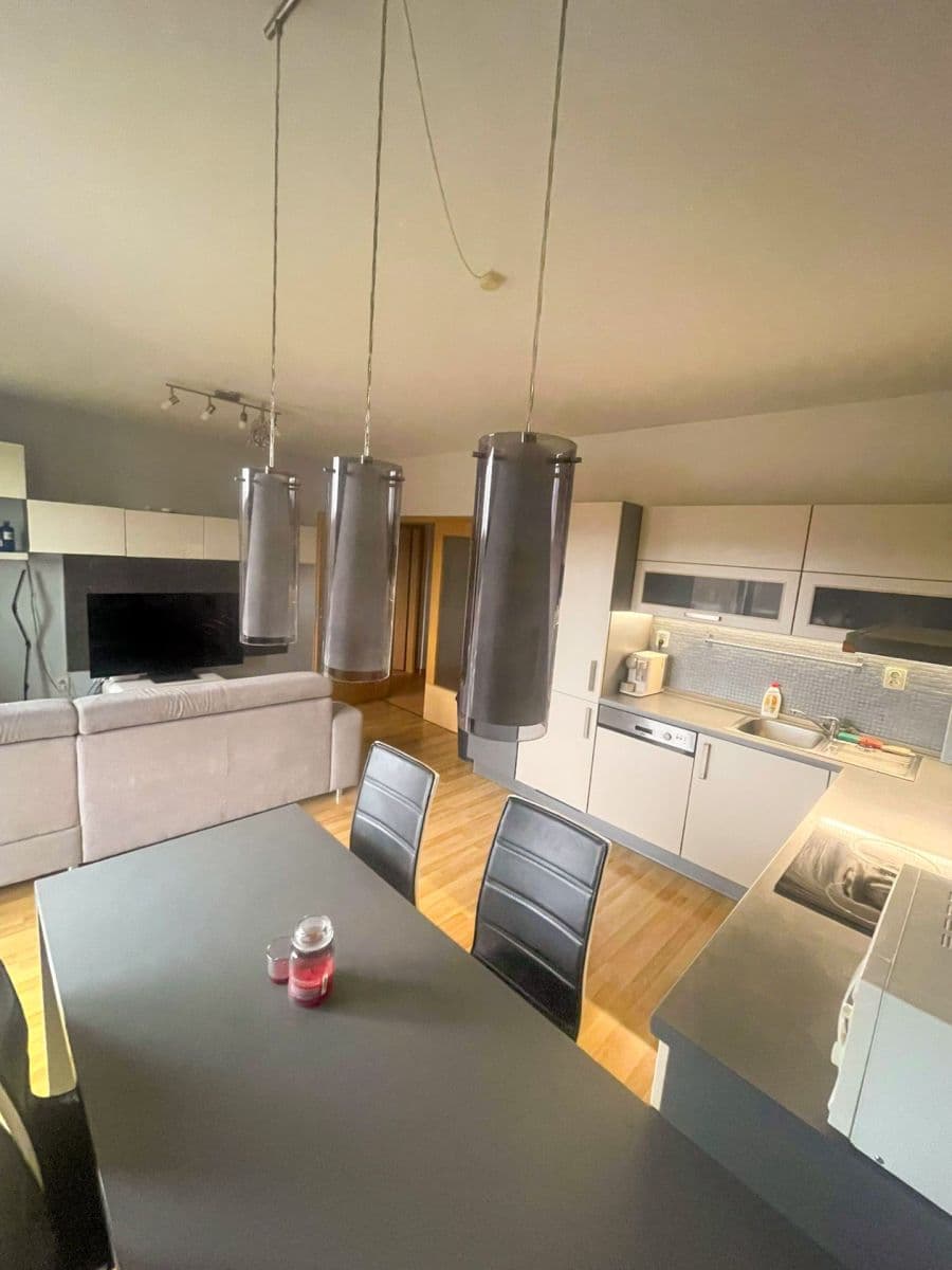 Pronájem bytu 2+kk 60 m², Františka Diviše, Praha, Praha Pronájem bytu 2+kk 60 m², Františka Diviše, Praha, Praha
