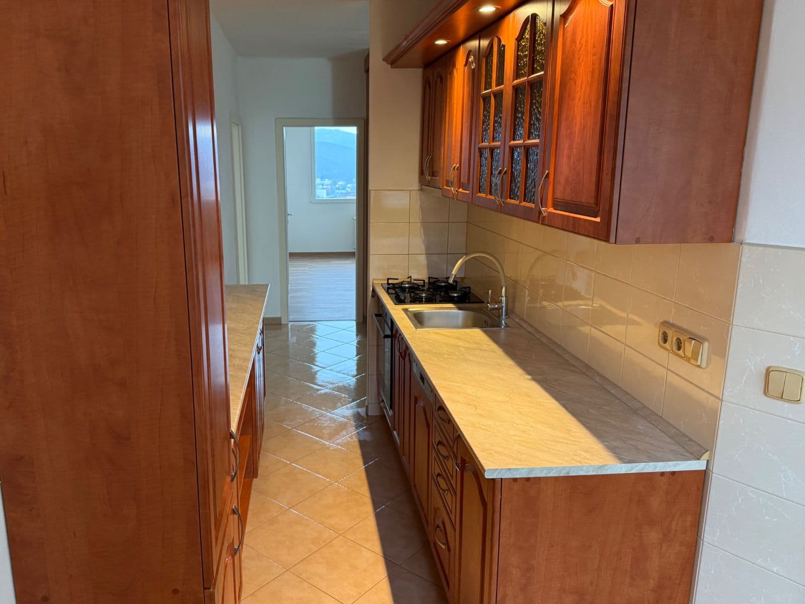 Pronájem bytu 2+1 62 m², Kmochova, Ústí nad Labem, Ústecký kraj Pronájem bytu 2+1 62 m², Kmochova, Ústí nad Labem, Ústecký kraj