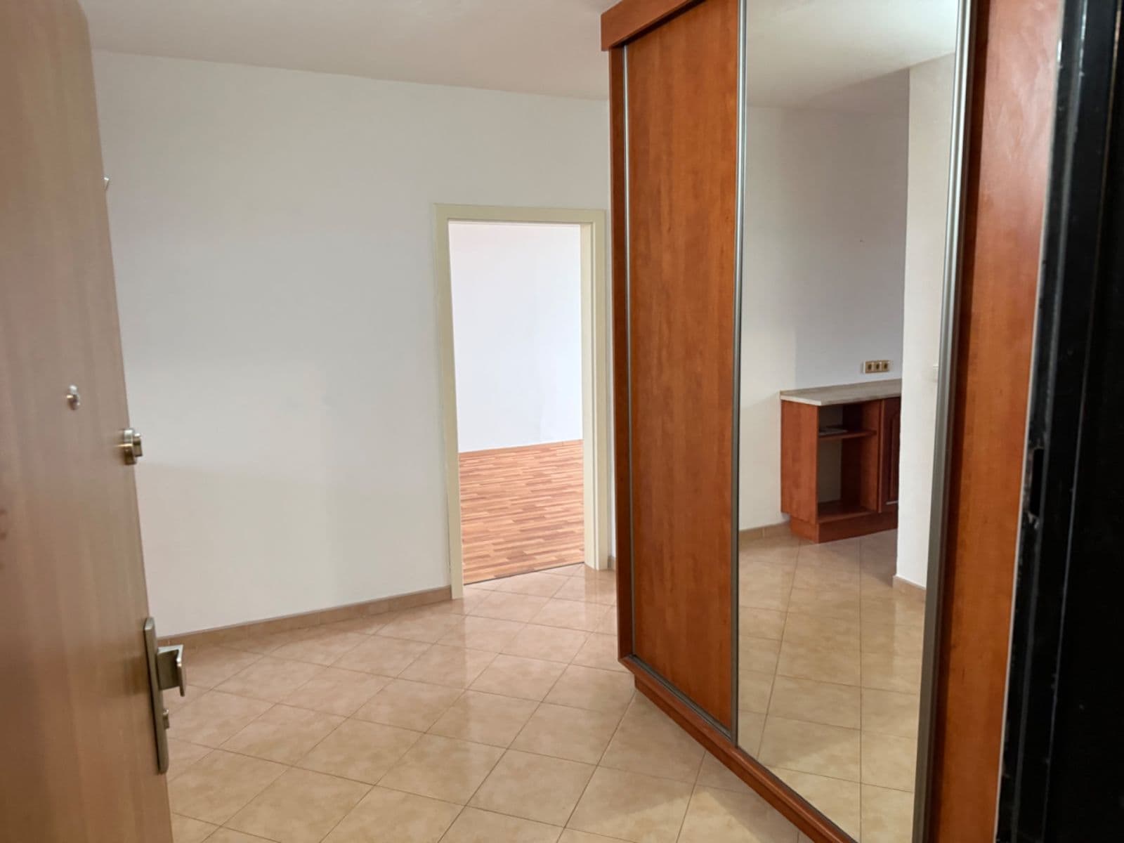 Pronájem bytu 2+1 62 m², Kmochova, Ústí nad Labem, Ústecký kraj Pronájem bytu 2+1 62 m², Kmochova, Ústí nad Labem, Ústecký kraj