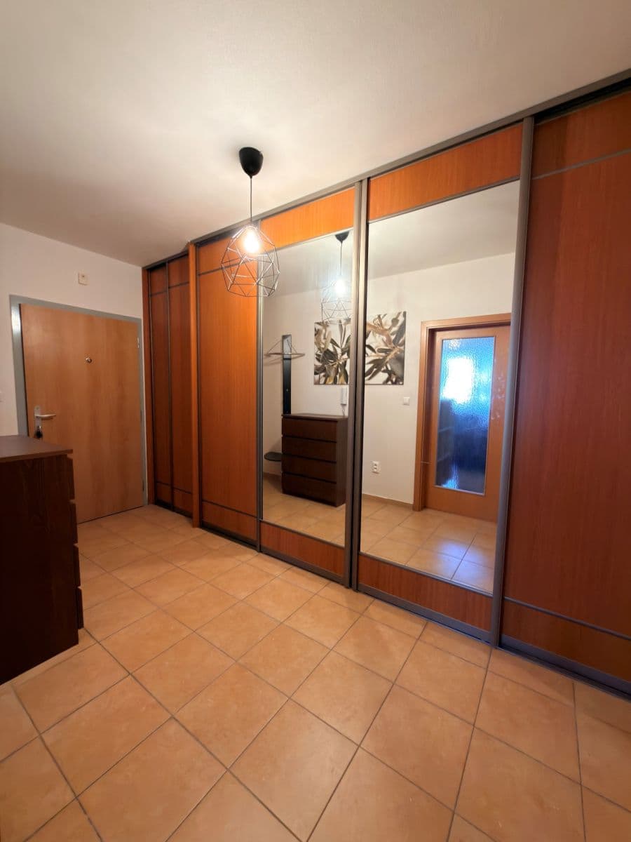 Pronájem bytu 1+1 54 m², Na križovatkách, Ružinov, Bratislavský kraj Pronájem bytu 1+1 54 m², Na križovatkách, Ružinov, Bratislavský kraj