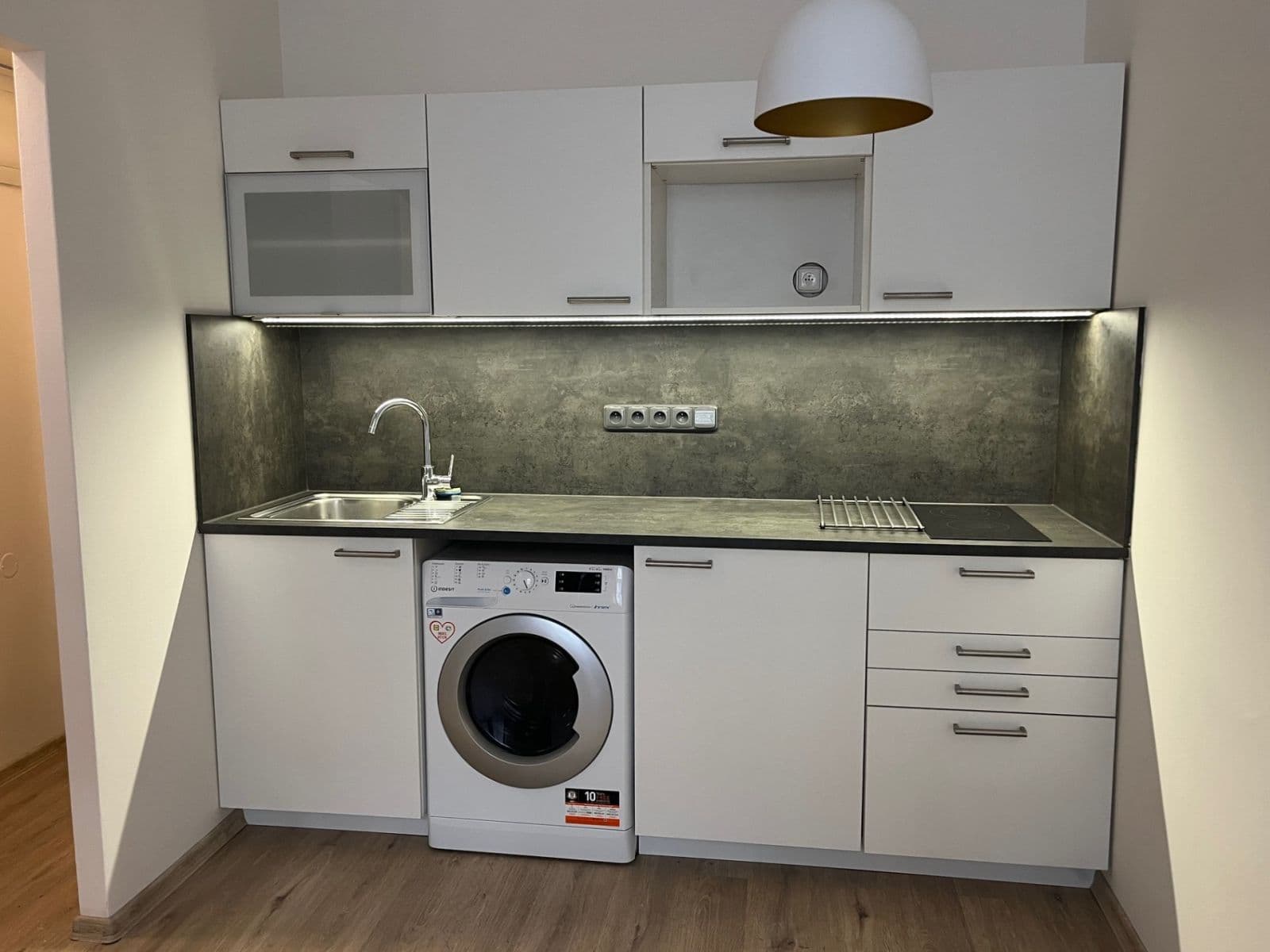 Pronájem bytu 1+kk 20 m², Wenzigova, Praha, Praha Pronájem bytu 1+kk 20 m², Wenzigova, Praha, Praha