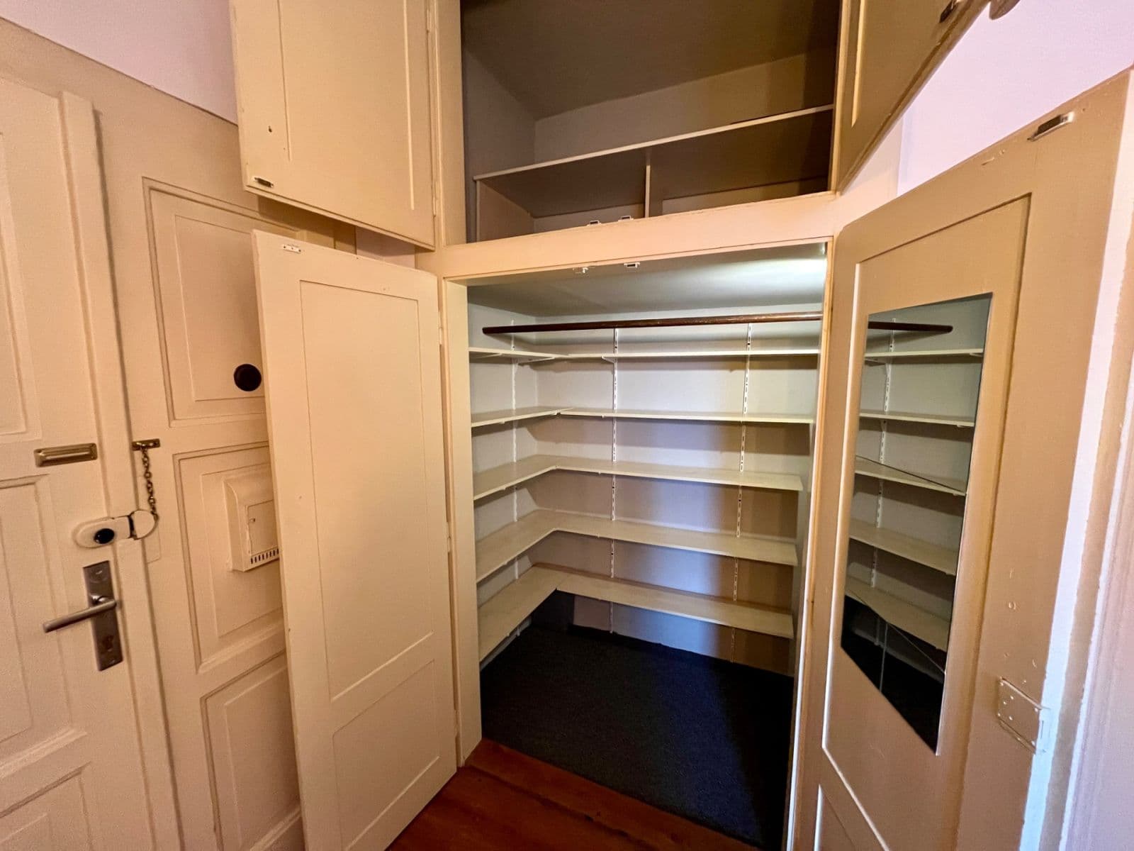 Pronájem bytu 1+kk 32 m², Na Žertvách, Praha, Praha Pronájem bytu 1+kk 32 m², Na Žertvách, Praha, Praha