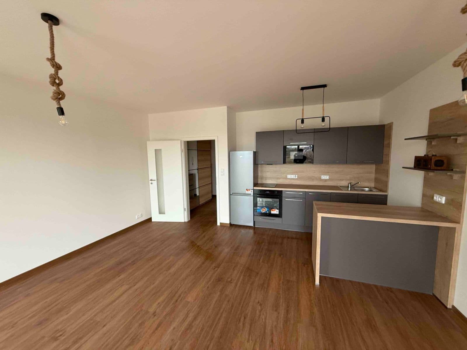 Pronájem bytu 1+kk 42 m², Český Brod, Středočeský kraj Pronájem bytu 1+kk 42 m², Český Brod, Středočeský kraj