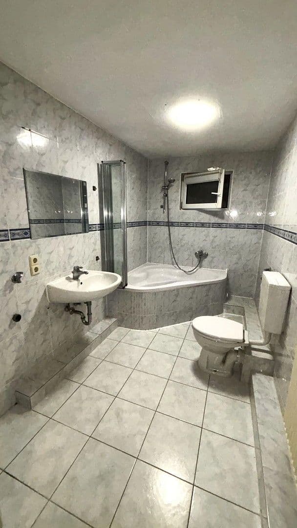 Pronájem bytu 2+1 73 m², Niefern-Öschelbronn, Bádensko-Württembersko Pronájem bytu 2+1 73 m², Niefern-Öschelbronn, Bádensko-Württembersko