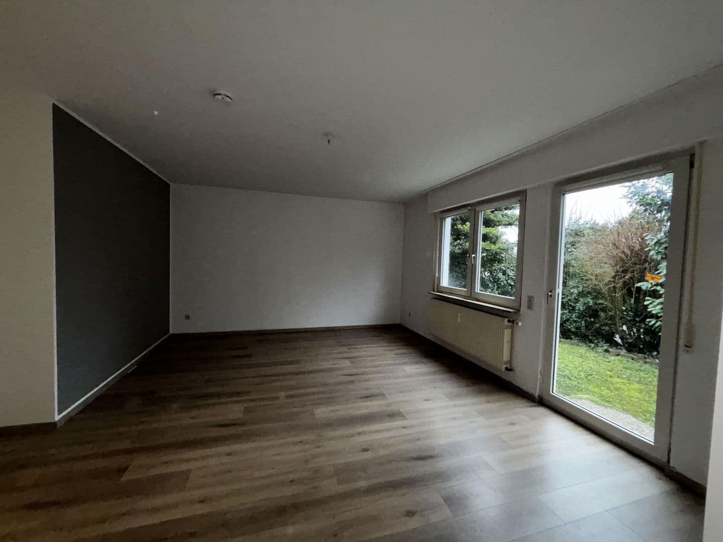 Pronájem bytu 2+1 73 m², Niefern-Öschelbronn, Bádensko-Württembersko Pronájem bytu 2+1 73 m², Niefern-Öschelbronn, Bádensko-Württembersko