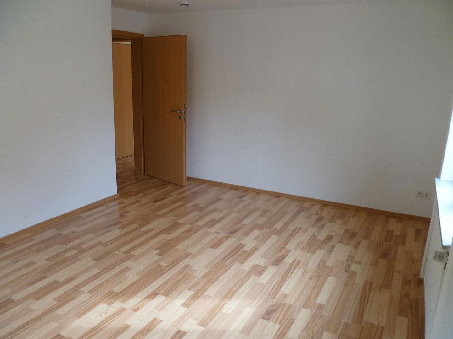 Pronájem bytu 3+1 68 m², Höfen an der Enz, Bádensko-Württembersko Pronájem bytu 3+1 68 m², Höfen an der Enz, Bádensko-Württembersko