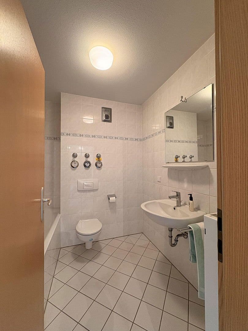 Prodej bytu 3+1 87 m², Zum Laurenburgerhof 10, Frankfurt am Main, Hessen Prodej bytu 3+1 87 m², Zum Laurenburgerhof 10, Frankfurt am Main, Hessen