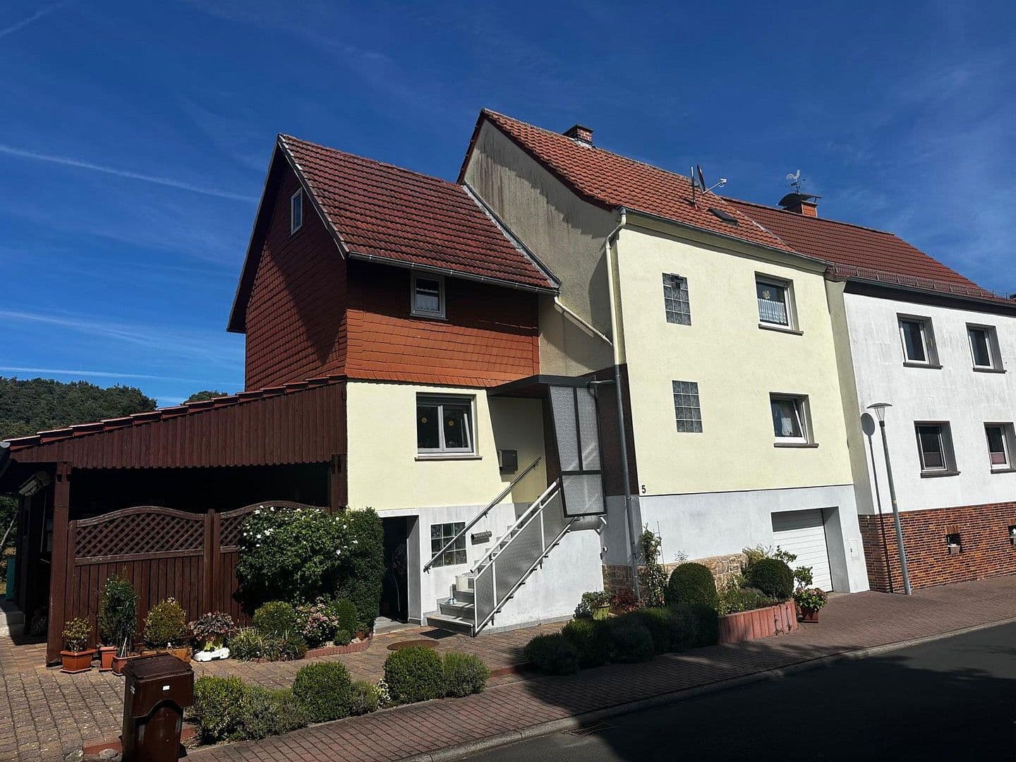 Prodej domu 130 m², pozemek 300 m², Wildeckerstrasse 5, Wildeck, Hessen Prodej domu 130 m², pozemek 300 m², Wildeckerstrasse 5, Wildeck, Hessen