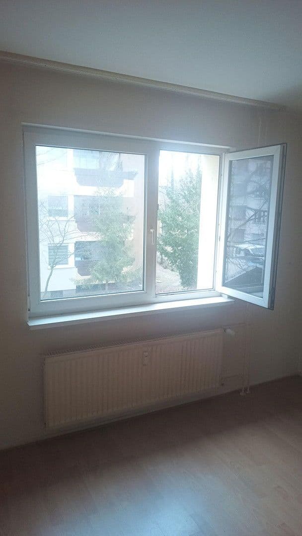 Prodej bytu 2+1 60 m², Kienheideweg 11, Berlin, Berlín Prodej bytu 2+1 60 m², Kienheideweg 11, Berlin, Berlín