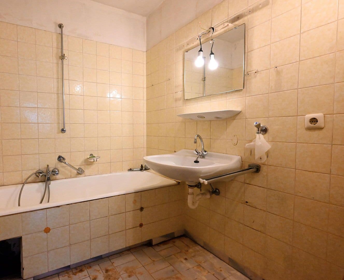 Prodej bytu 3+1 80 m², Neunkirchener Strasse 34, Nürnberg, Bavorsko Prodej bytu 3+1 80 m², Neunkirchener Strasse 34, Nürnberg, Bavorsko