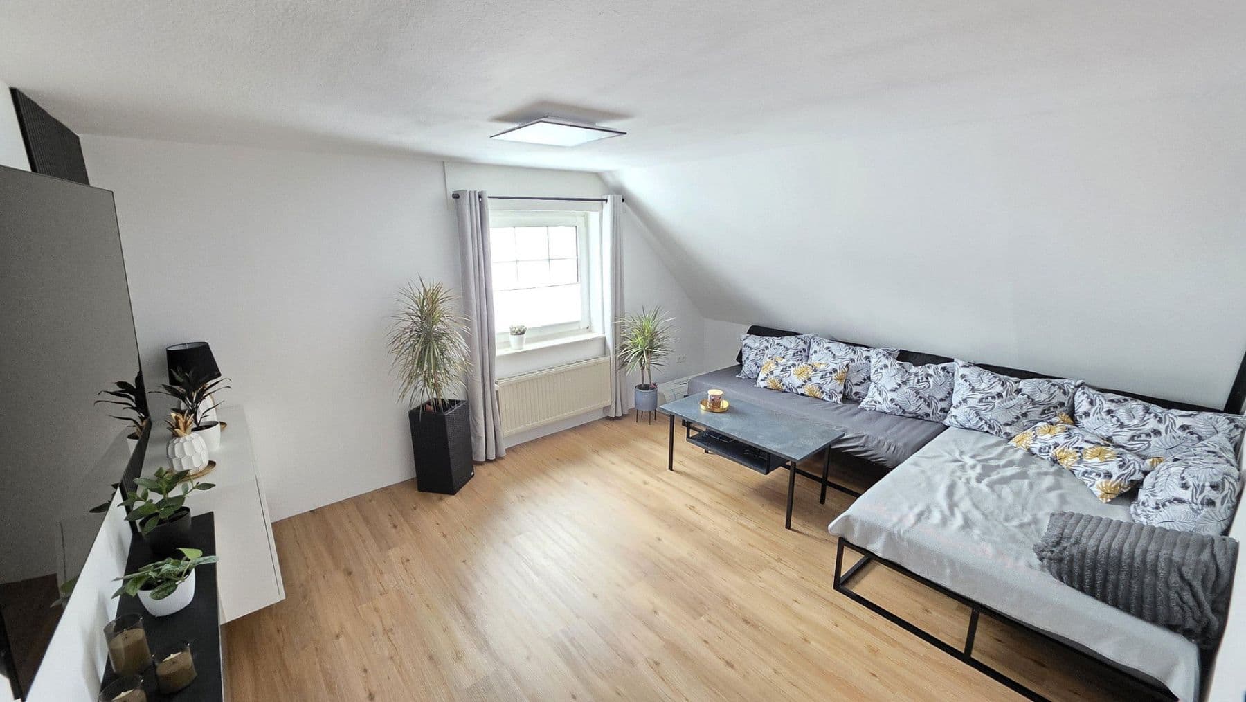 Prodej domu 174 m², pozemek 1.250 m², Achim, Dolní Sasko Prodej domu 174 m², pozemek 1.250 m², Achim, Dolní Sasko