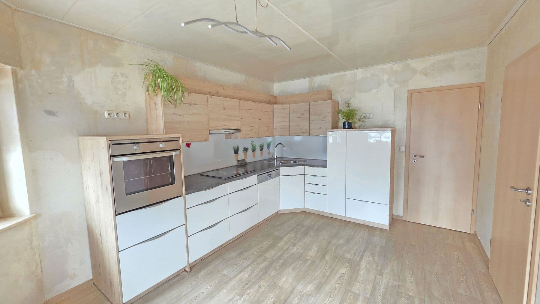 Prodej domu 174 m², pozemek 1.250 m², Achim, Dolní Sasko Prodej domu 174 m², pozemek 1.250 m², Achim, Dolní Sasko