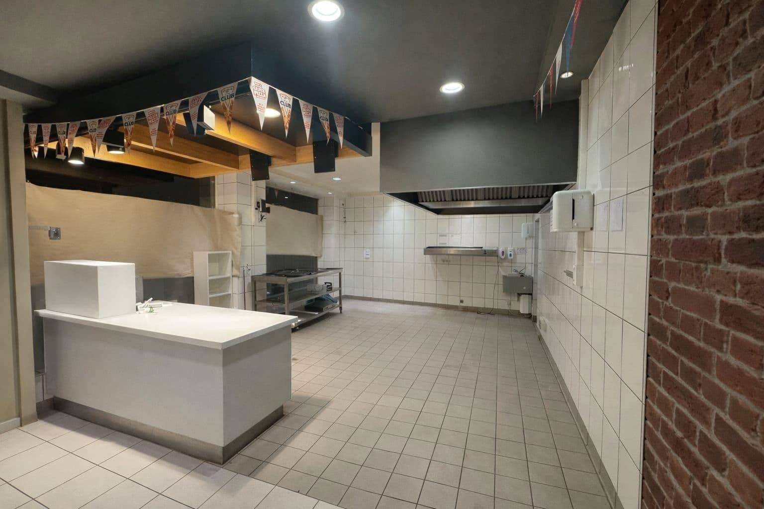 Pronájem nebytového prostoru 103 m², Uellendahler Straße 332, Wuppertal, Severní Porýní-Vestfálsko Pronájem nebytového prostoru 103 m², Uellendahler Straße 332, Wuppertal, Severní Porýní-Vestfálsko