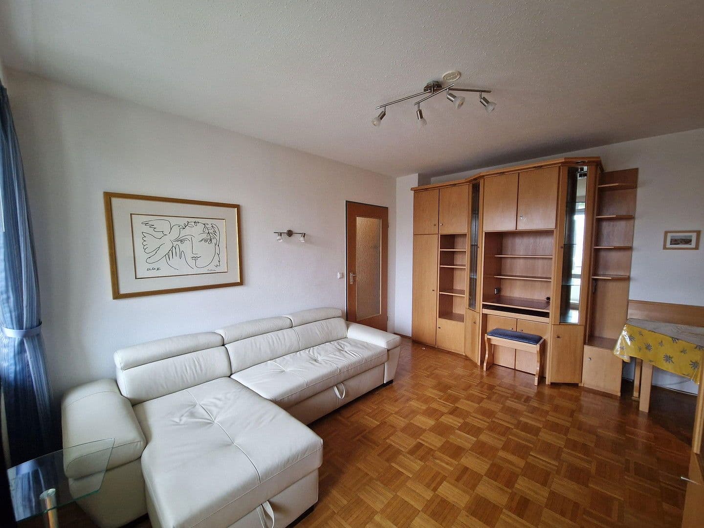 Pronájem bytu 2+1 50 m², Hitlstraße 5, München, Bavorsko Pronájem bytu 2+1 50 m², Hitlstraße 5, München, Bavorsko