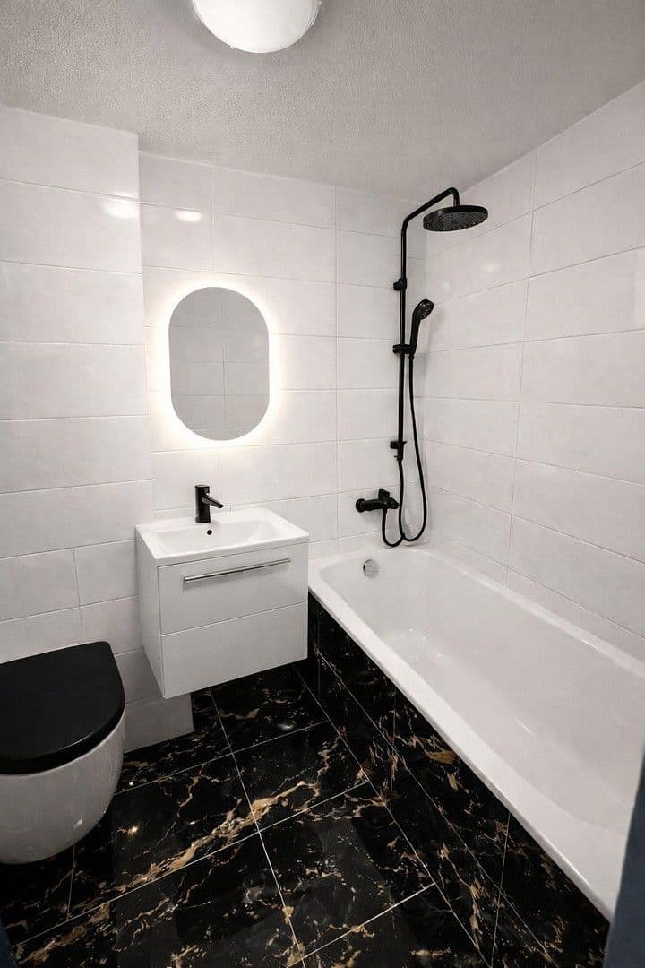 Pronájem bytu 2+1 50 m², Hitlstraße 5, München, Bavorsko Pronájem bytu 2+1 50 m², Hitlstraße 5, München, Bavorsko