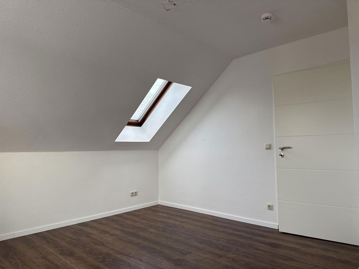 Prodej bytu 3+1 74 m², Kissing, Bavorsko Prodej bytu 3+1 74 m², Kissing, Bavorsko