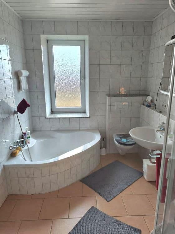 Pronájem bytu 3+1 80 m², An der Staustufe 1, Dettelbach, Bavorsko Pronájem bytu 3+1 80 m², An der Staustufe 1, Dettelbach, Bavorsko