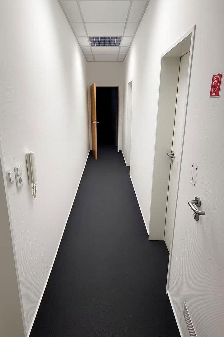 Pronájem kanceláře 236 m², Bremer Str. 12, Oldenburg, Dolní Sasko Pronájem kanceláře 236 m², Bremer Str. 12, Oldenburg, Dolní Sasko