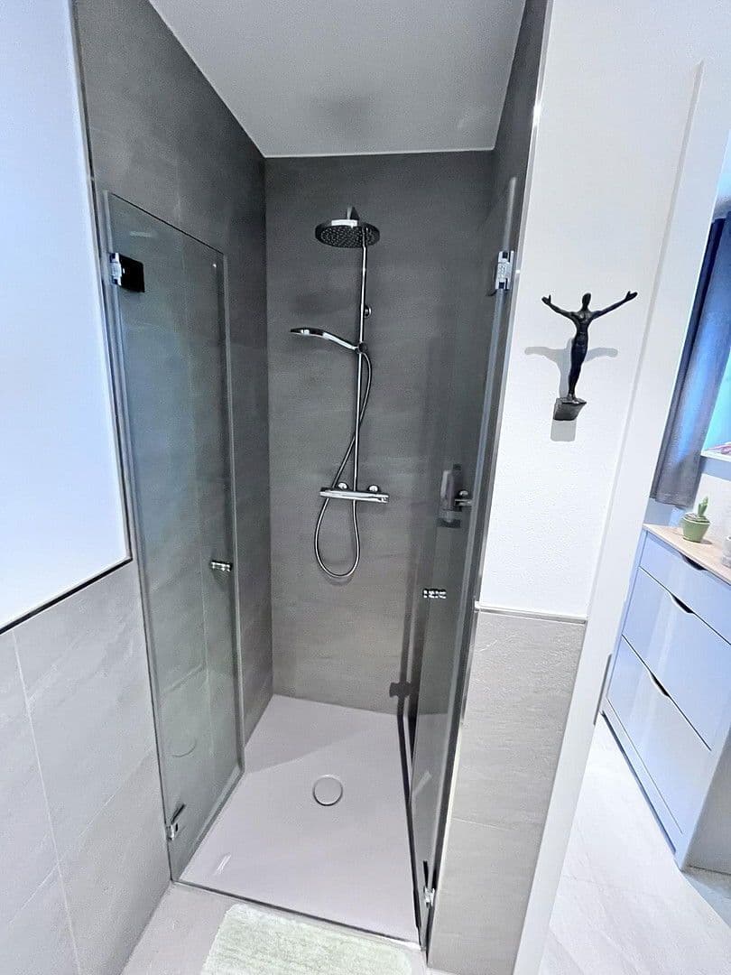 Pronájem domu 128 m², pozemek 295 m², Detmold, Severní Porýní-Vestfálsko Pronájem domu 128 m², pozemek 295 m², Detmold, Severní Porýní-Vestfálsko