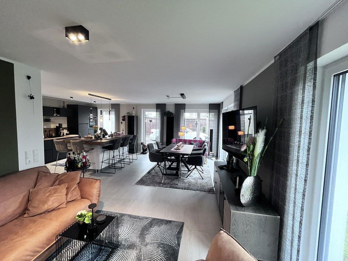 Pronájem domu 128 m², pozemek 295 m², Detmold, Severní Porýní-Vestfálsko Pronájem domu 128 m², pozemek 295 m², Detmold, Severní Porýní-Vestfálsko