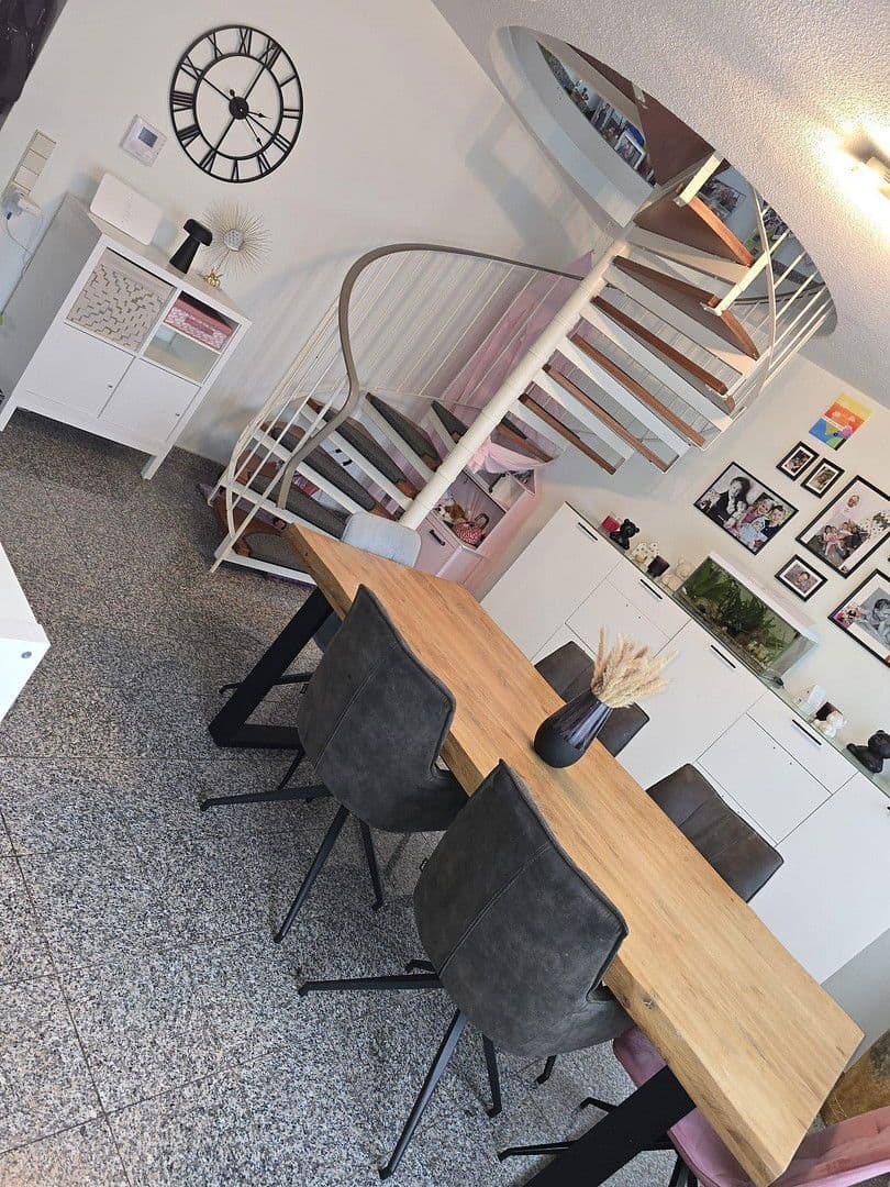 Prodej bytu 4+1 101 m², Schönaich, Bádensko-Württembersko Prodej bytu 4+1 101 m², Schönaich, Bádensko-Württembersko