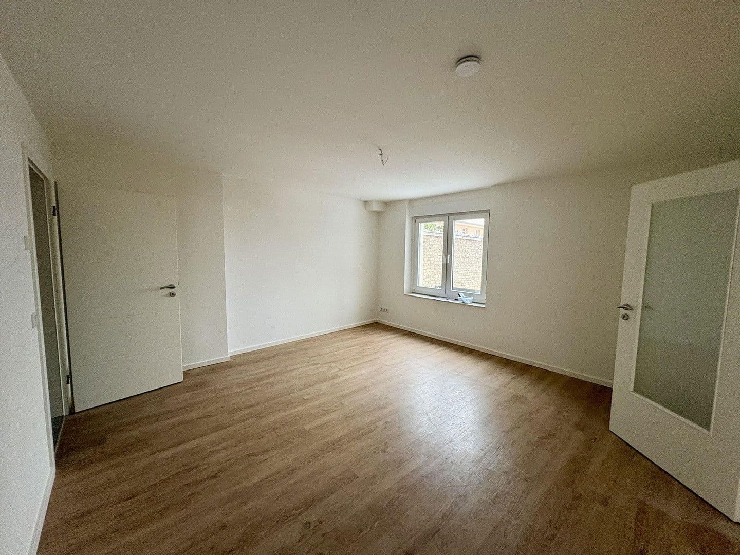 Pronájem bytu 1+1 44 m², Karl-Marx-Straße 16, Grünheide (Mark), Braniborsko Pronájem bytu 1+1 44 m², Karl-Marx-Straße 16, Grünheide (Mark), Braniborsko