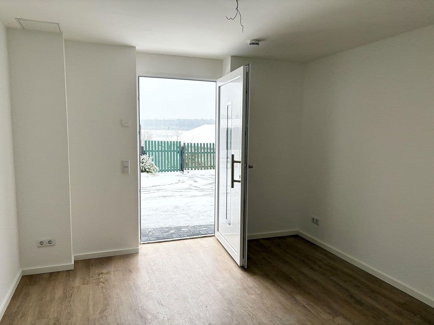 Pronájem bytu 1+1 44 m², Karl-Marx-Straße 16, Grünheide (Mark), Braniborsko Pronájem bytu 1+1 44 m², Karl-Marx-Straße 16, Grünheide (Mark), Braniborsko