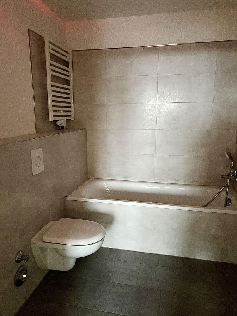 Pronájem bytu 1+1 44 m², Karl-Marx-Straße 16, Grünheide (Mark), Braniborsko Pronájem bytu 1+1 44 m², Karl-Marx-Straße 16, Grünheide (Mark), Braniborsko