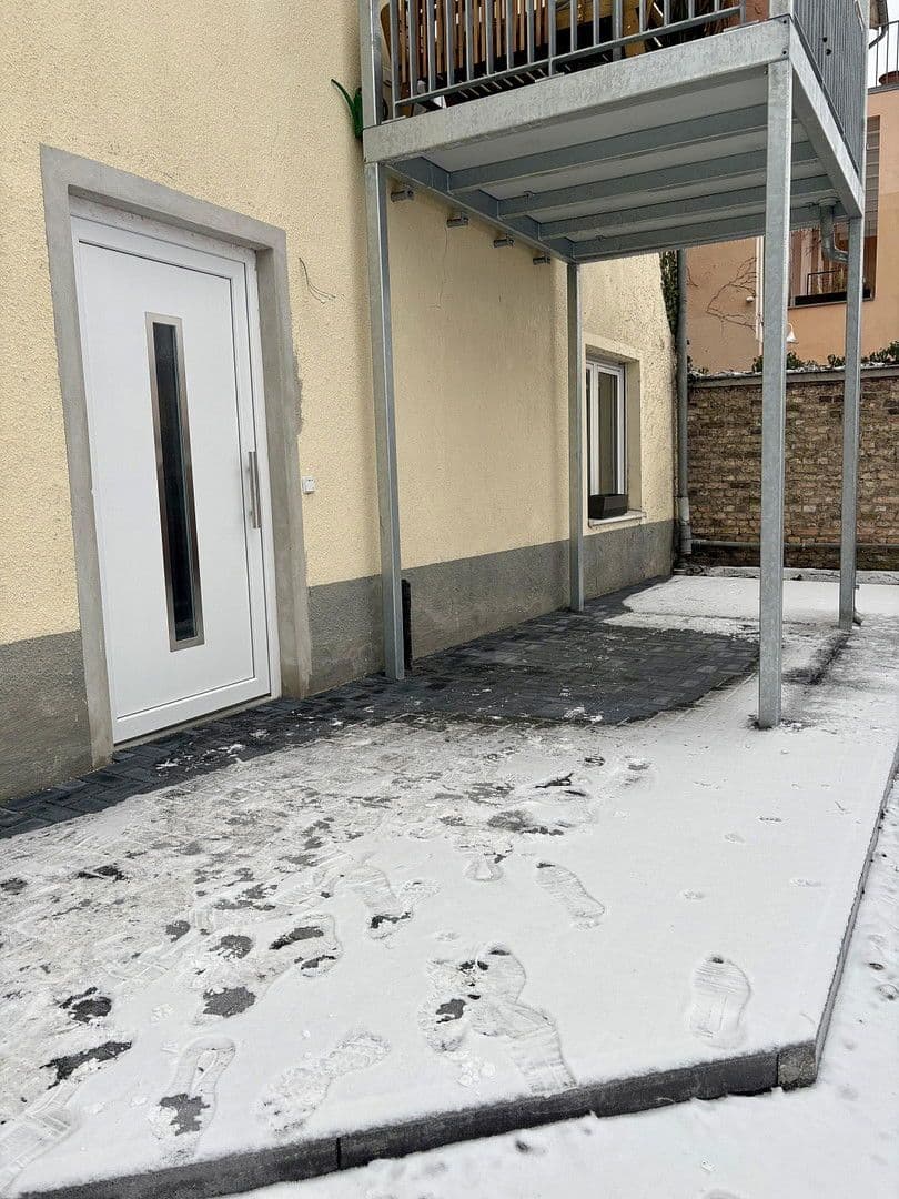 Pronájem bytu 1+1 44 m², Karl-Marx-Straße 16, Grünheide (Mark), Braniborsko Pronájem bytu 1+1 44 m², Karl-Marx-Straße 16, Grünheide (Mark), Braniborsko