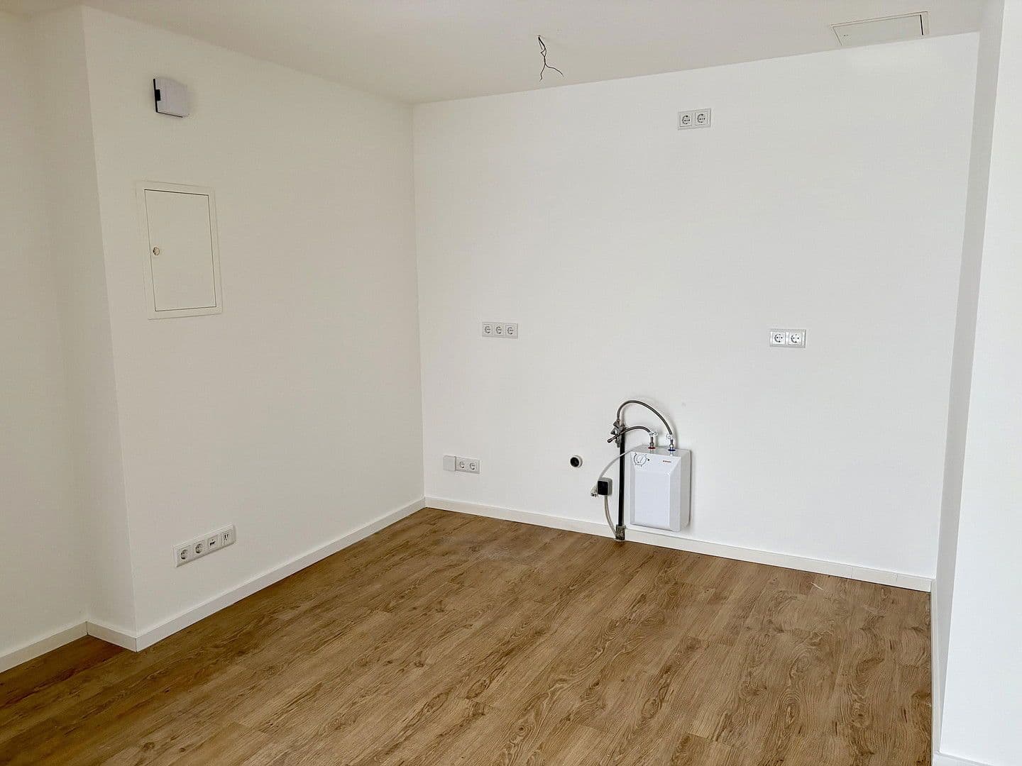 Pronájem bytu 1+1 44 m², Karl-Marx-Straße 16, Grünheide (Mark), Braniborsko Pronájem bytu 1+1 44 m², Karl-Marx-Straße 16, Grünheide (Mark), Braniborsko