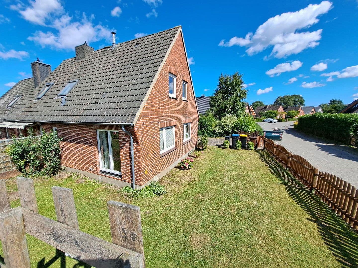 Prodej domu 104 m², pozemek 287 m², Quarnbek, Šlesvicko-Holštýnsko Prodej domu 104 m², pozemek 287 m², Quarnbek, Šlesvicko-Holštýnsko