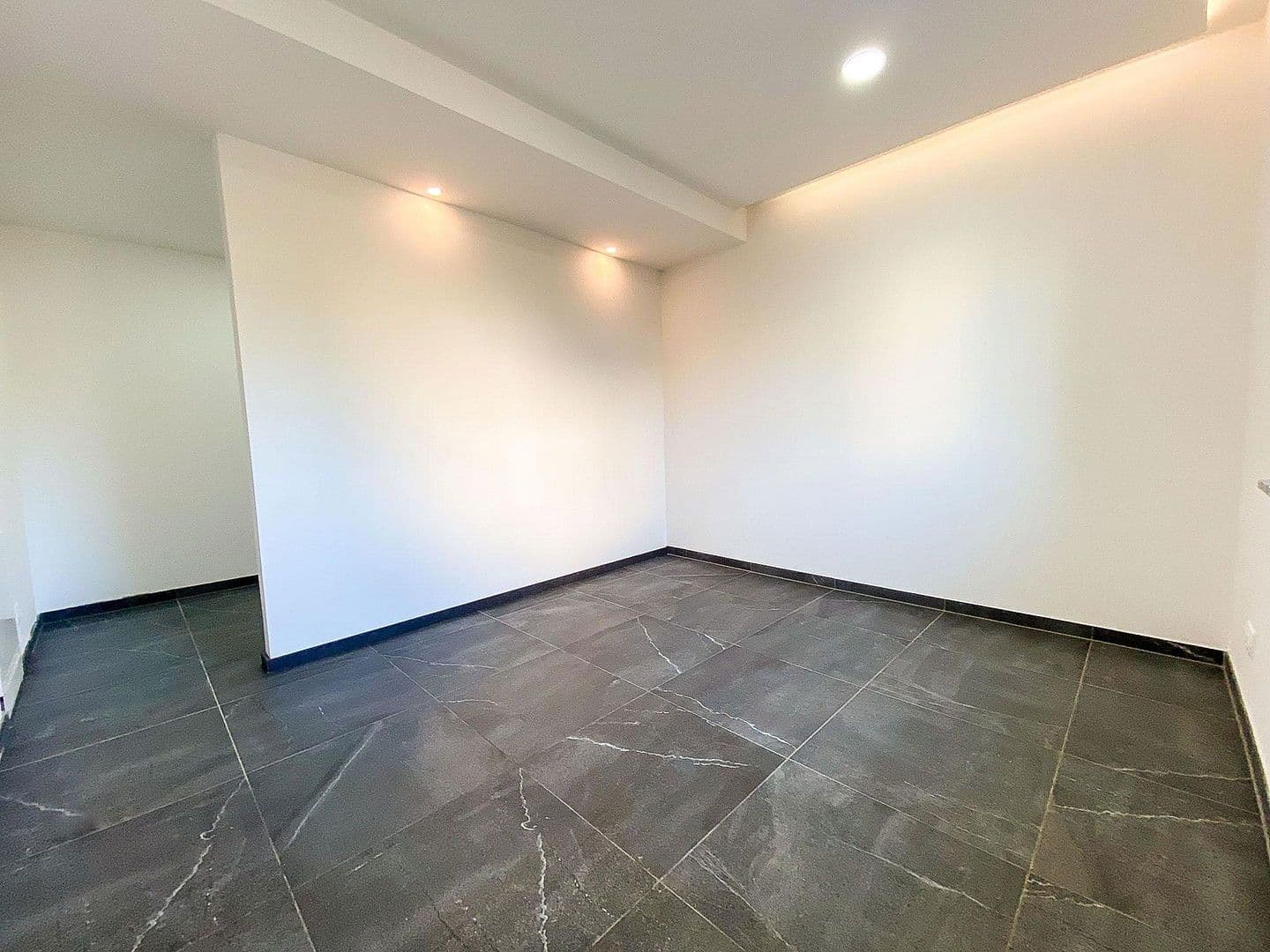 Pronájem bytu 4+1 77 m², Fischeraustraße 61, Graz, Štýrsko Pronájem bytu 4+1 77 m², Fischeraustraße 61, Graz, Štýrsko