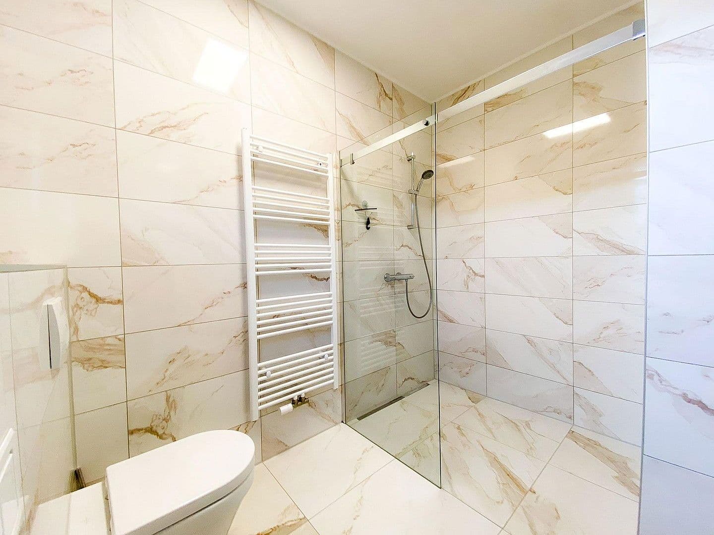 Pronájem bytu 4+1 77 m², Fischeraustraße 61, Graz, Štýrsko Pronájem bytu 4+1 77 m², Fischeraustraße 61, Graz, Štýrsko