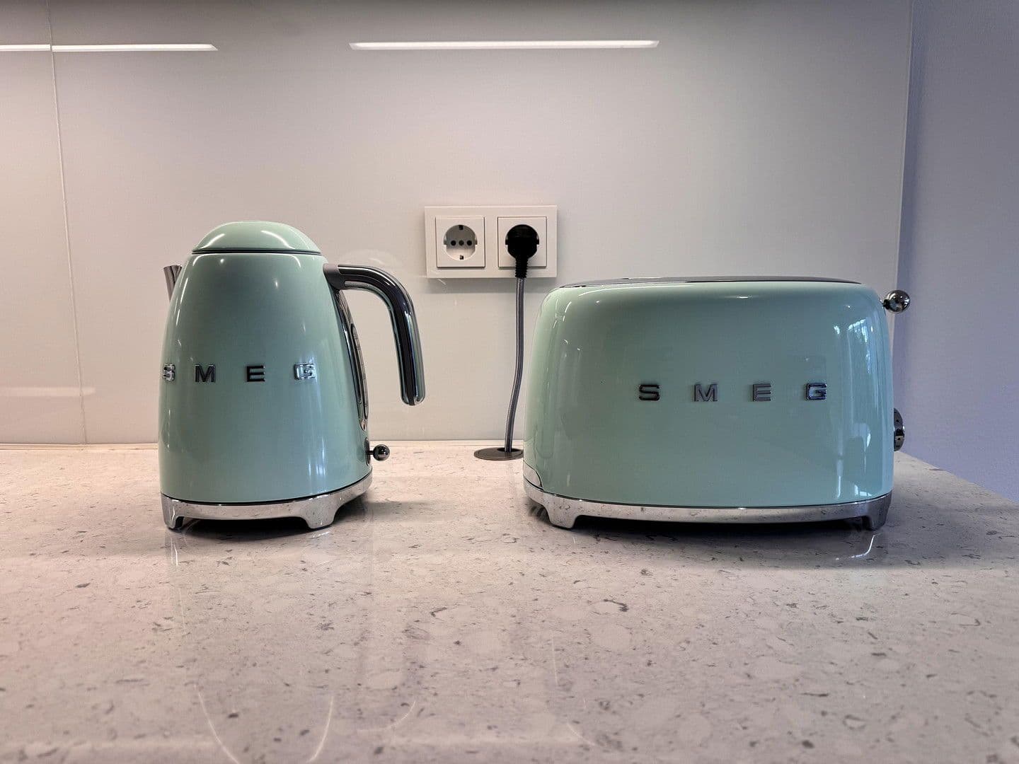 Pronájem bytu 1+1 77 m², Pariser Str. 23, Berlin, Berlín Pronájem bytu 1+1 77 m², Pariser Str. 23, Berlin, Berlín