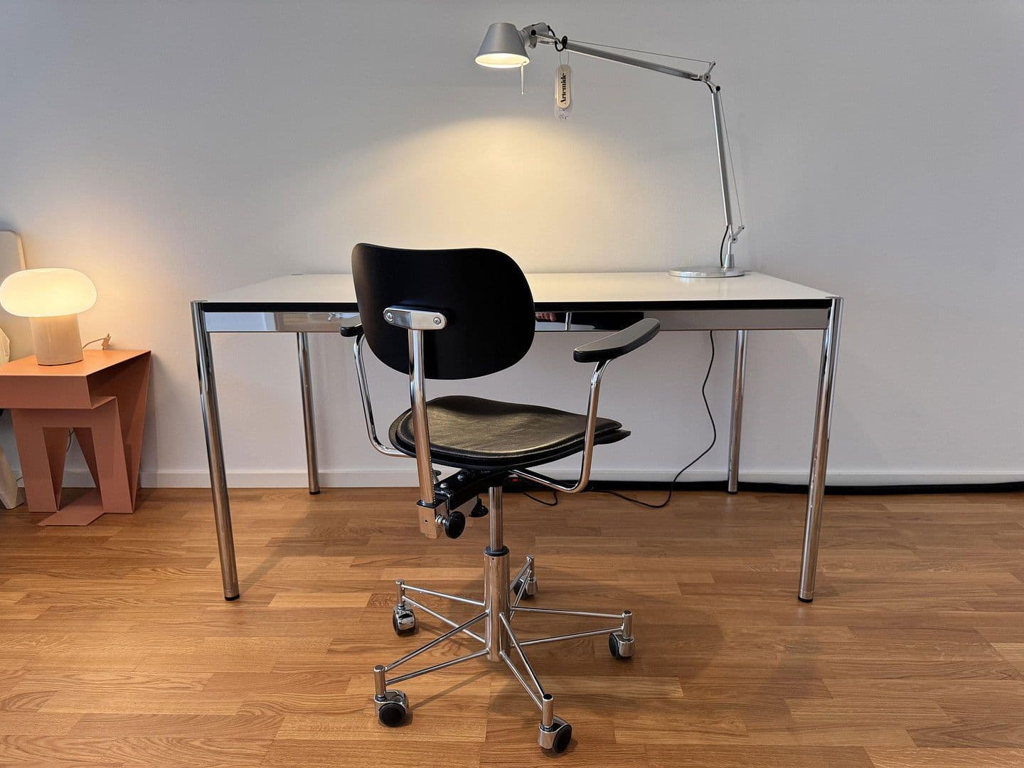 Pronájem bytu 1+1 77 m², Pariser Str. 23, Berlin, Berlín Pronájem bytu 1+1 77 m², Pariser Str. 23, Berlin, Berlín