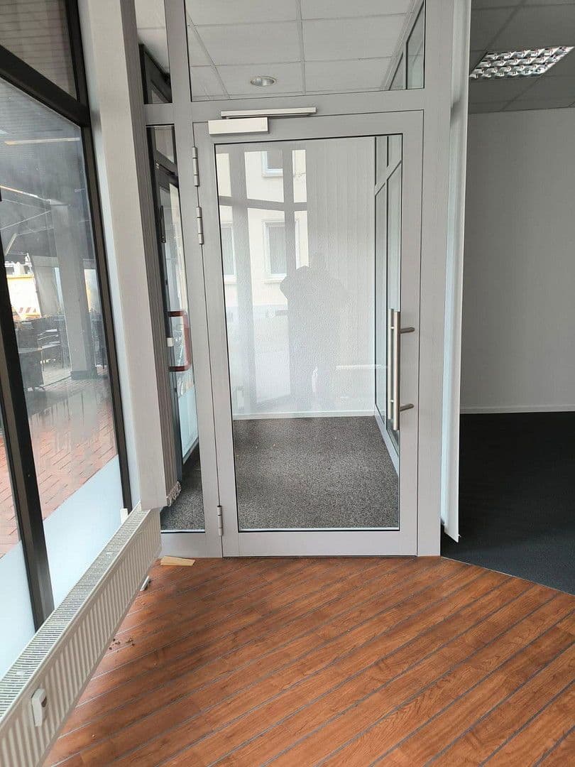 Pronájem kanceláře 101 m², Kölner Platz - Ecke Klevstr., Troisdorf, Severní Porýní-Vestfálsko Pronájem kanceláře 101 m², Kölner Platz - Ecke Klevstr., Troisdorf, Severní Porýní-Vestfálsko