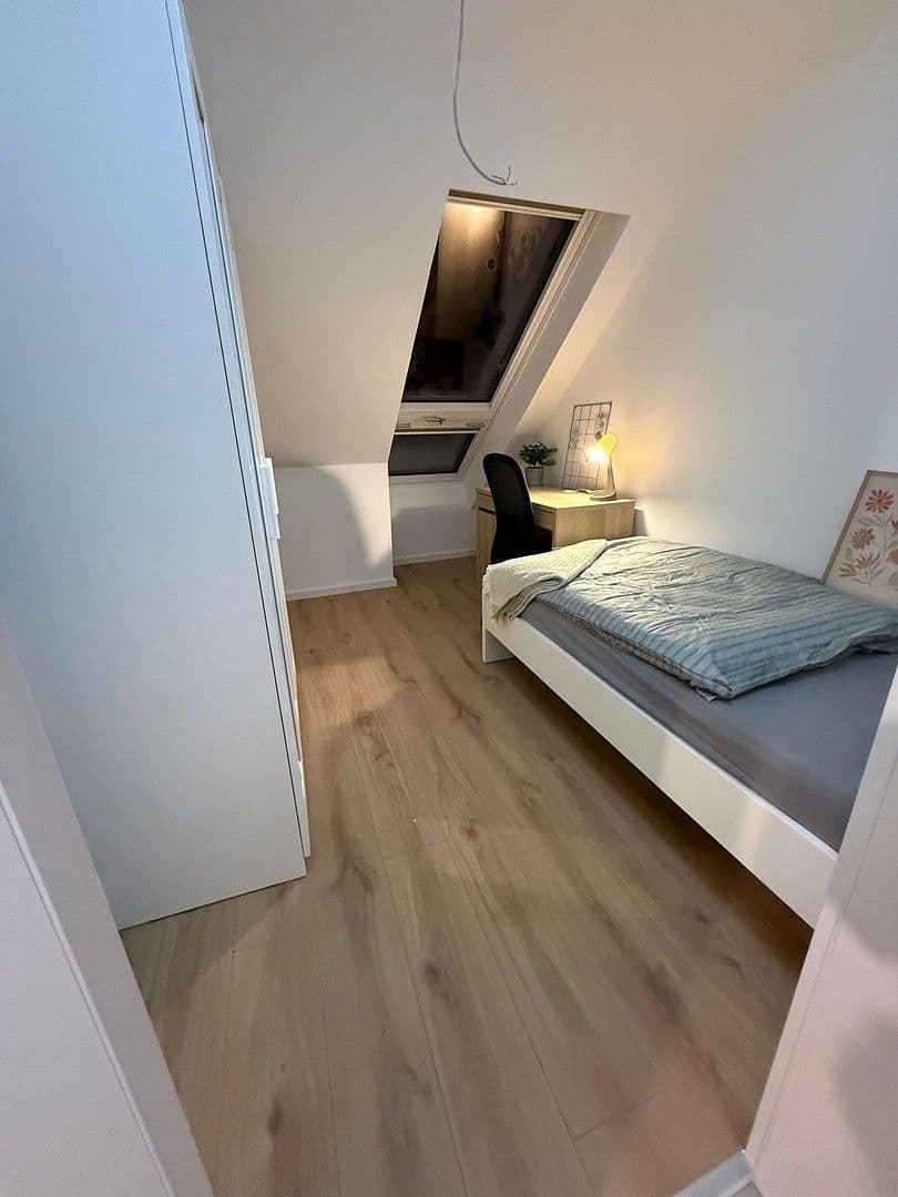 Pronájem bytu 4+1 15 m², Erlangen, Bavorsko Pronájem bytu 4+1 15 m², Erlangen, Bavorsko