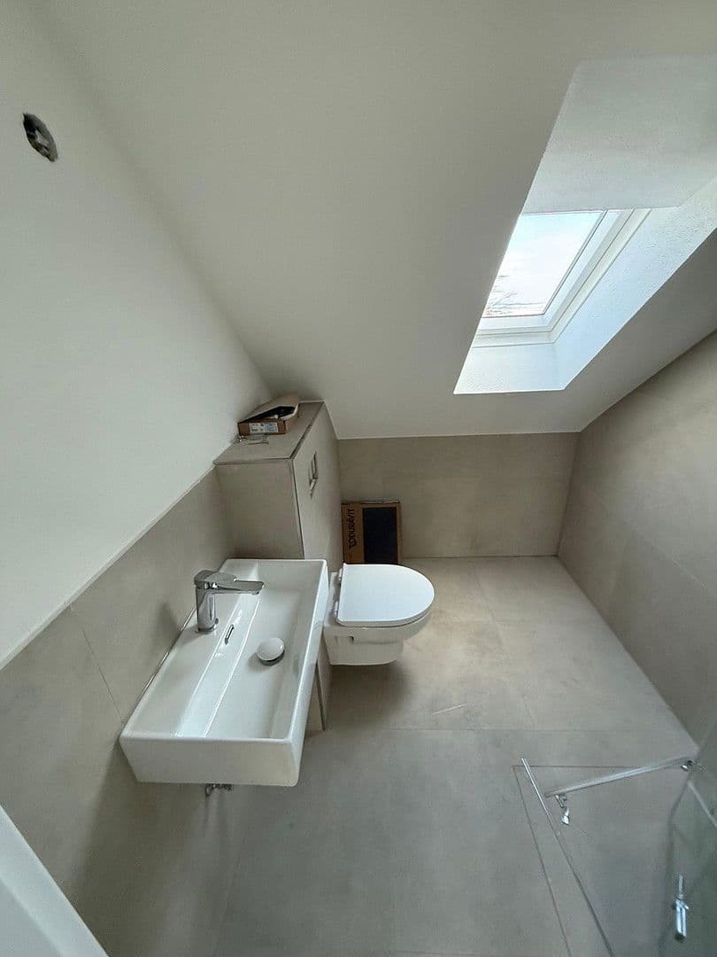 Pronájem bytu 4+1 15 m², Erlangen, Bavorsko Pronájem bytu 4+1 15 m², Erlangen, Bavorsko