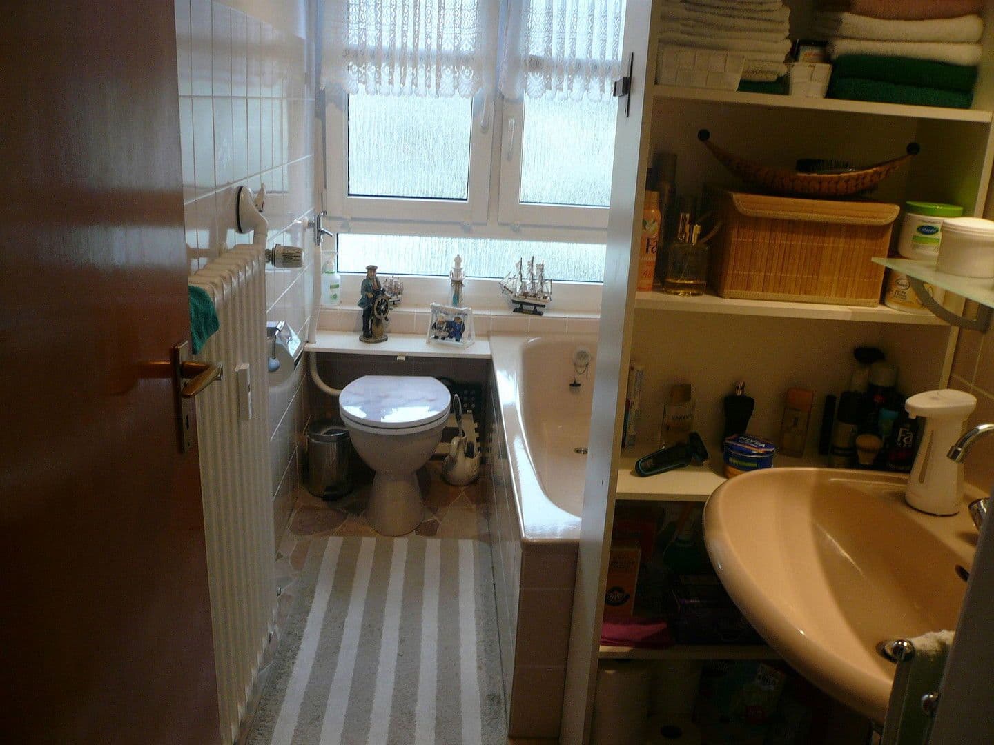 Pronájem bytu 3+1 77 m², Hauptstraße 284a, Heiligenhaus, Severní Porýní-Vestfálsko Pronájem bytu 3+1 77 m², Hauptstraße 284a, Heiligenhaus, Severní Porýní-Vestfálsko