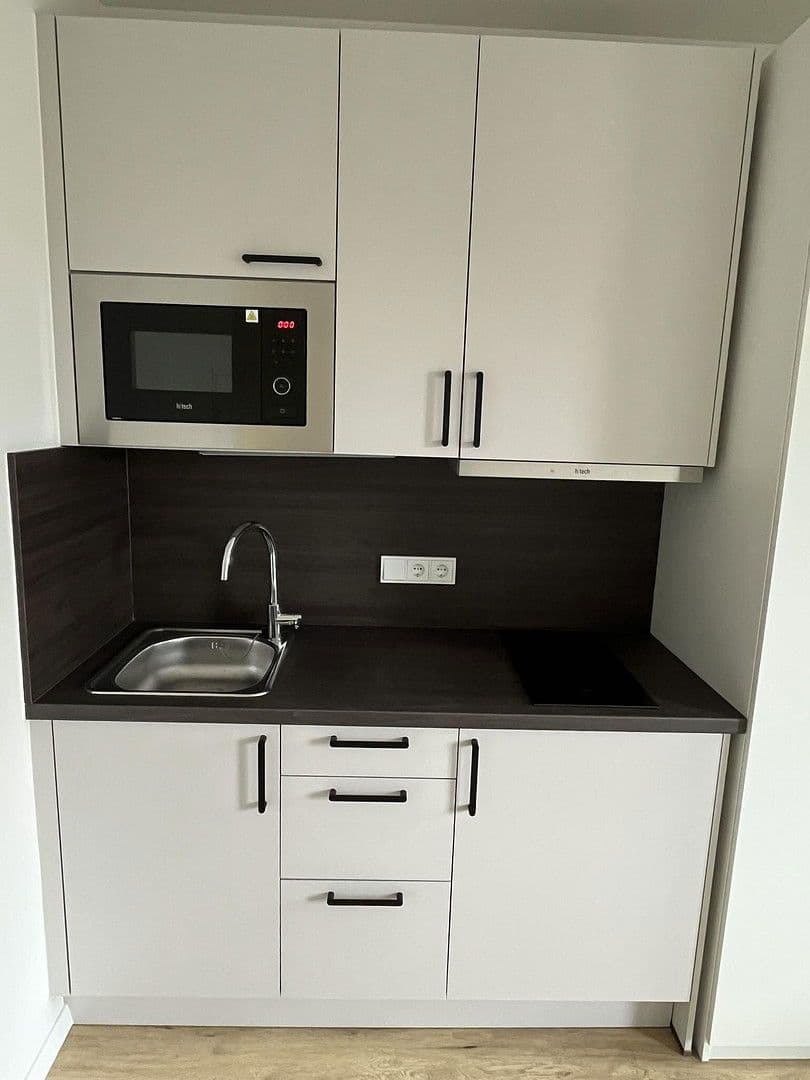 Pronájem bytu 1+1 17 m², Sachranger Str. 5, München, Bavorsko Pronájem bytu 1+1 17 m², Sachranger Str. 5, München, Bavorsko