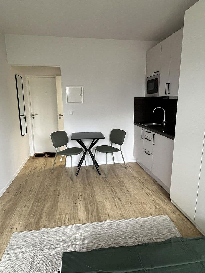 Pronájem bytu 1+1 17 m², Sachranger Str. 5, München, Bavorsko Pronájem bytu 1+1 17 m², Sachranger Str. 5, München, Bavorsko