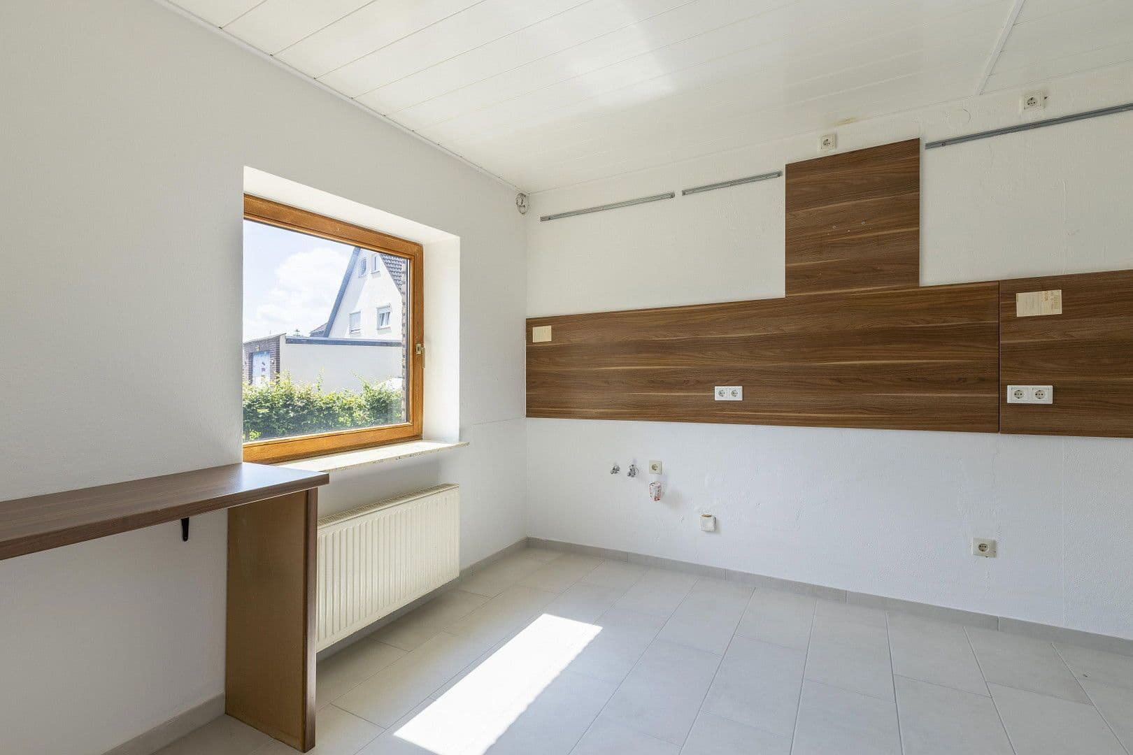 Prodej domu 155 m², pozemek 830 m², Emtinghausen, Dolní Sasko Prodej domu 155 m², pozemek 830 m², Emtinghausen, Dolní Sasko