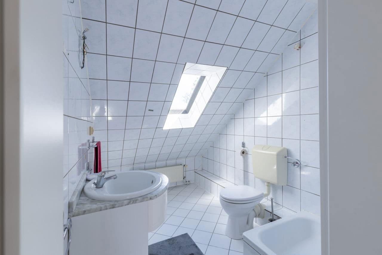 Prodej domu 155 m², pozemek 830 m², Emtinghausen, Dolní Sasko Prodej domu 155 m², pozemek 830 m², Emtinghausen, Dolní Sasko