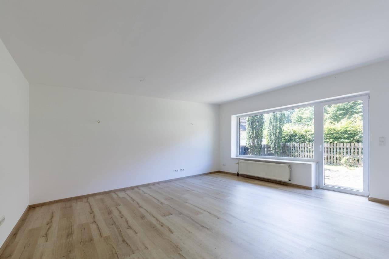 Prodej domu 155 m², pozemek 830 m², Emtinghausen, Dolní Sasko Prodej domu 155 m², pozemek 830 m², Emtinghausen, Dolní Sasko