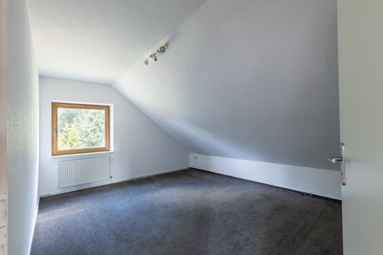 Prodej domu 155 m², pozemek 830 m², Emtinghausen, Dolní Sasko Prodej domu 155 m², pozemek 830 m², Emtinghausen, Dolní Sasko