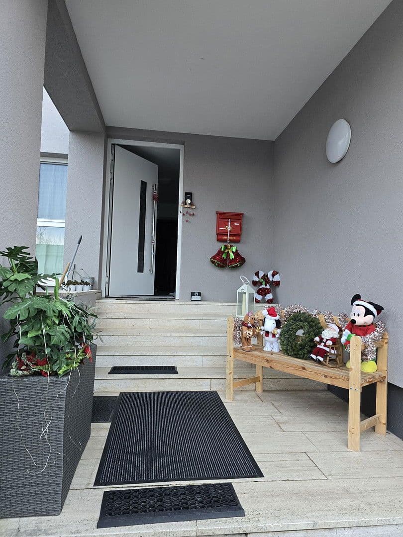 Prodej domu 300 m², pozemek 1.770 m², Pirmasens, Porýní-Falc Prodej domu 300 m², pozemek 1.770 m², Pirmasens, Porýní-Falc