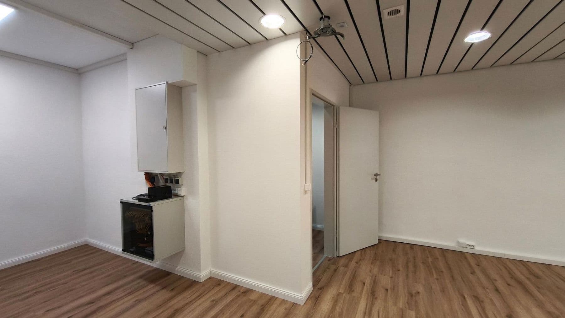 Pronájem kanceláře 130 m², Pfingstbrunnenstraße 1b, Schwalbach am Taunus, Hessen Pronájem kanceláře 130 m², Pfingstbrunnenstraße 1b, Schwalbach am Taunus, Hessen