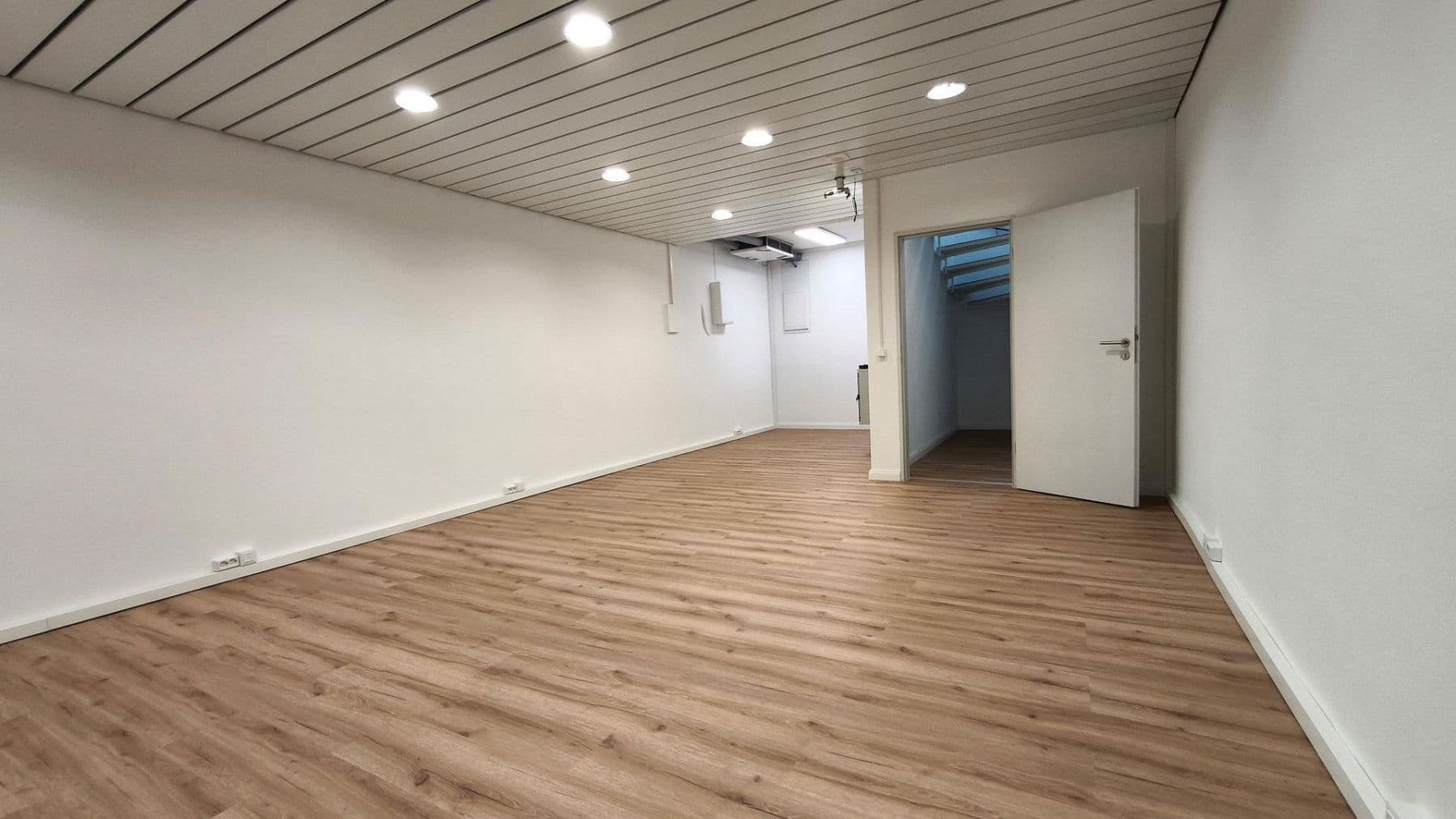 Pronájem kanceláře 130 m², Pfingstbrunnenstraße 1b, Schwalbach am Taunus, Hessen Pronájem kanceláře 130 m², Pfingstbrunnenstraße 1b, Schwalbach am Taunus, Hessen