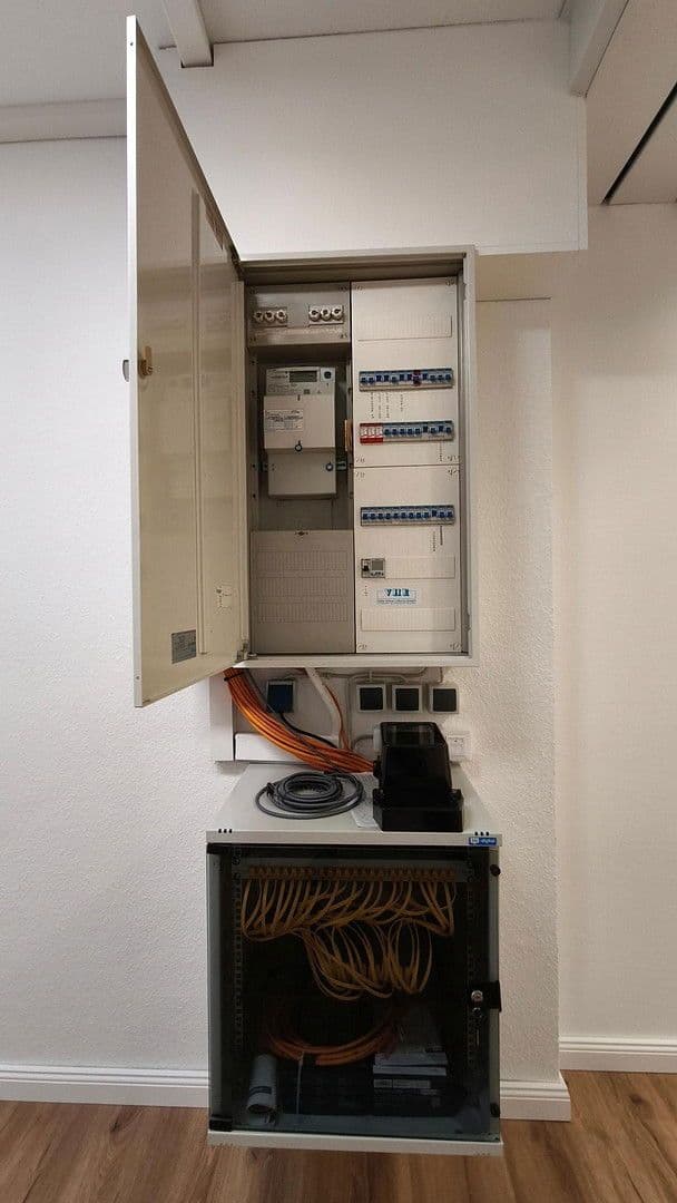 Pronájem kanceláře 130 m², Pfingstbrunnenstraße 1b, Schwalbach am Taunus, Hessen Pronájem kanceláře 130 m², Pfingstbrunnenstraße 1b, Schwalbach am Taunus, Hessen