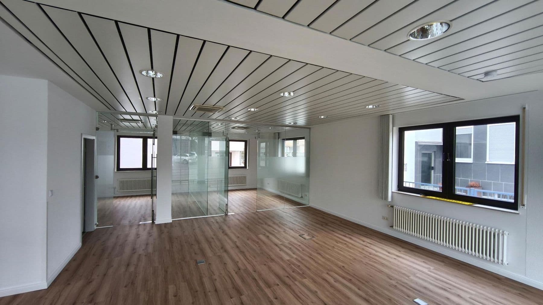 Pronájem kanceláře 130 m², Pfingstbrunnenstraße 1b, Schwalbach am Taunus, Hessen Pronájem kanceláře 130 m², Pfingstbrunnenstraße 1b, Schwalbach am Taunus, Hessen